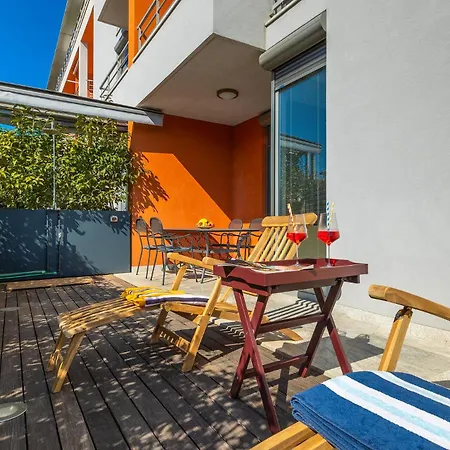 Lungo Mare Apartman *