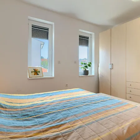 Lungo Mare Apartment Pula
