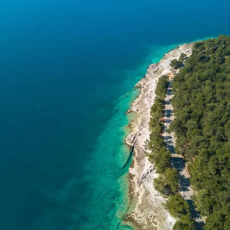 Lungo Mare Пула