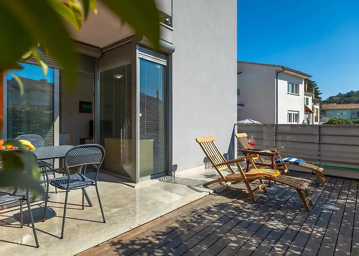 Lungo Mare Lejlighed *