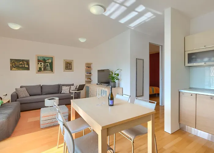 Lungo Mare 아파트 *